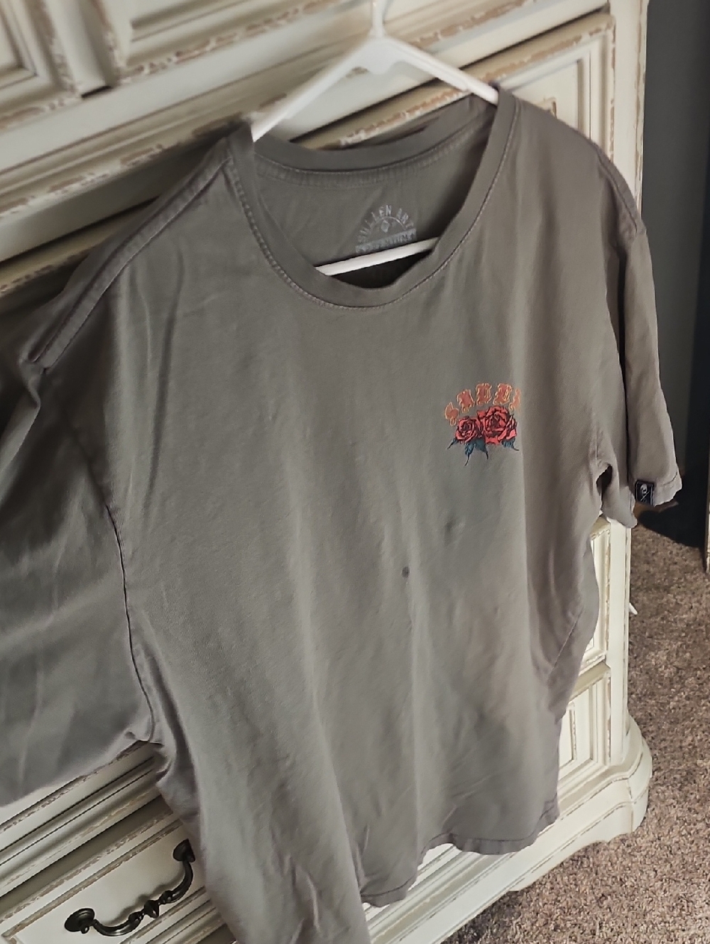 Men's Short Sleeve Tee with Rose Graphic - Olive